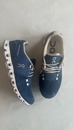 Women’s size 9 On Cloud Sneakers
