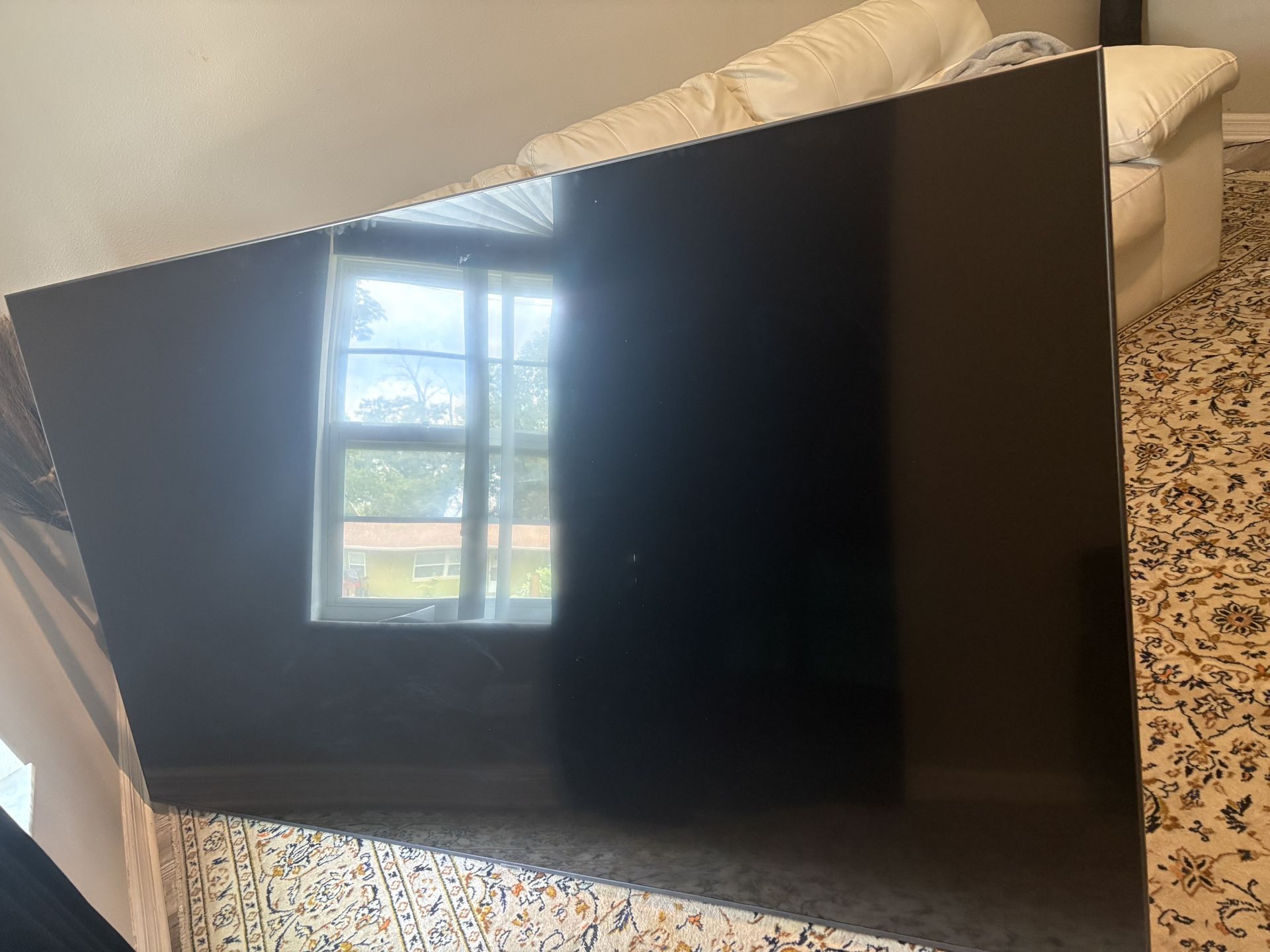 85 Inch Samsung TV Class Crystal UHD CU7000 with swivel wall mount