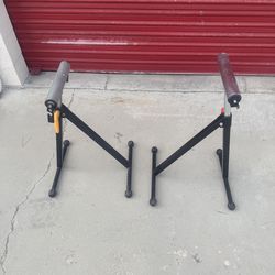 ROLLER STAND WITH TWO LEG SUPPORT ADJUSTABLE HEIGHT 132 LBS CAPACITY