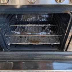 GE® 30" Free-Standing Gas Range