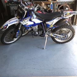 Yamaha 426 Dirt Bike 