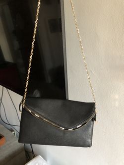 Women’s Black Purse w/ Gold Chain