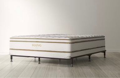 Queen Mattress and Foundation 4.75” - Saatva Luxury Firm