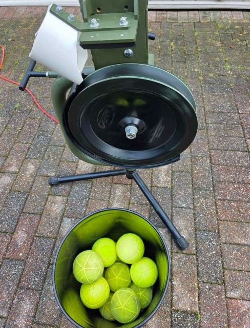Atec Softball Pitching Machine