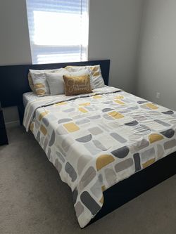 Queen Size Bed And 2 Night Stands