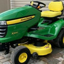 JOHN DEERE X300