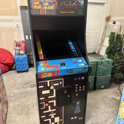 Namco 20th Anniversary Reunion Arcade – Ms. Pac-Man & Galaga + 32 Games