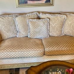 (2) PIECE FORMAL LIVING ROOM COUCH SET 4 SEAT AND 2 SEAT All Cusions Included