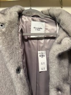 NEW Abercrombie & Fitch Faux Fur Maxi Coat – Size Small – Gray