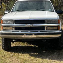 1999 Chevy 3500 4x4 Crew Cab Long Bed With 454 And Automatic 
