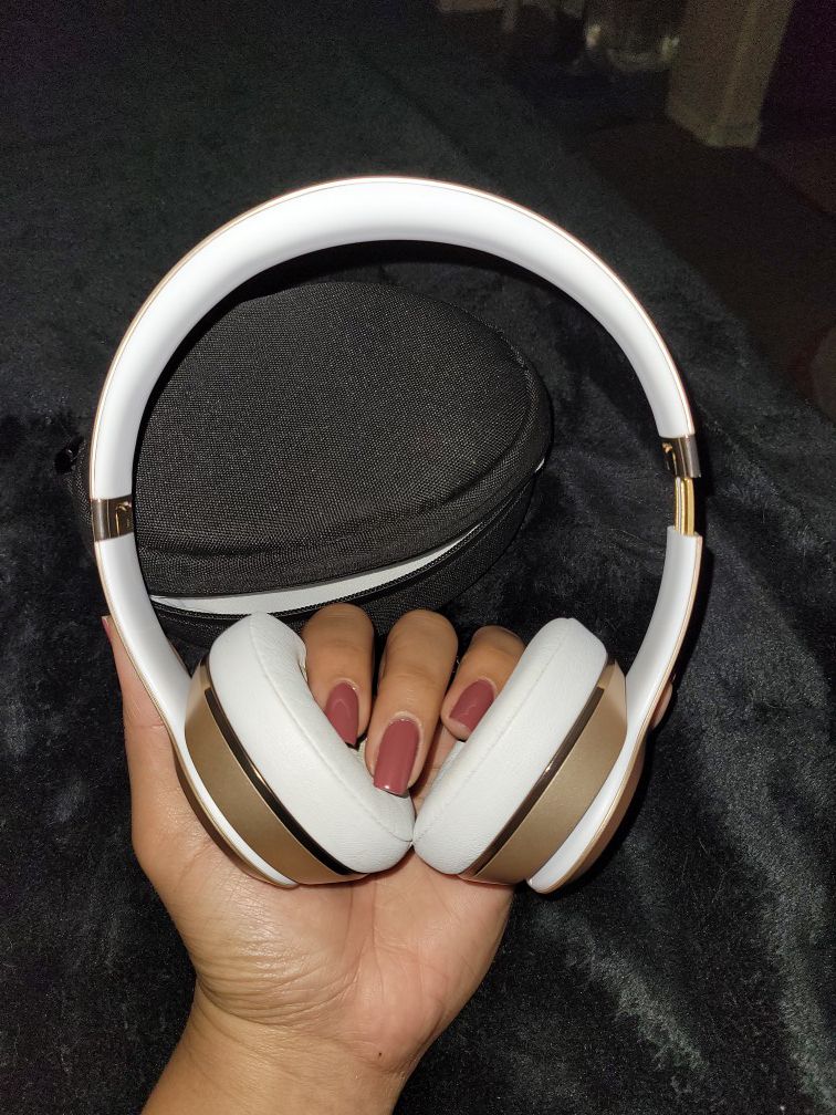 Beats Solo (Rose Gold)
