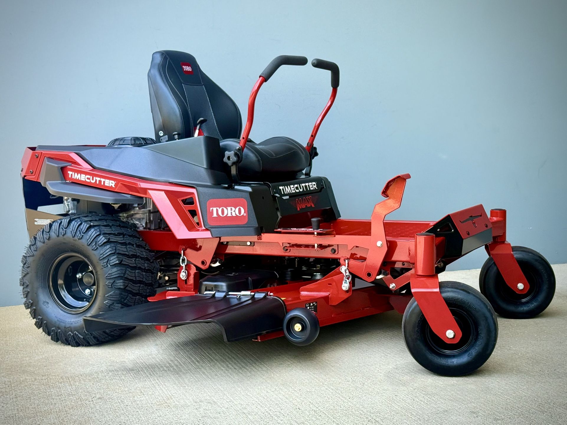 Brand new Toro TimeCutter MAX 54-in 23 -HP V-twin Gas Zero-turn Riding Lawn Mower