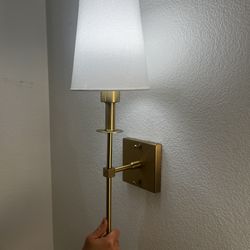Cordless wall light