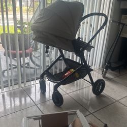 Baby Strollers Neat Conditions Todays From 3-00Pm To 7-00pm $25  Just Todays Price 