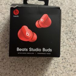 Beats Studio Buds 