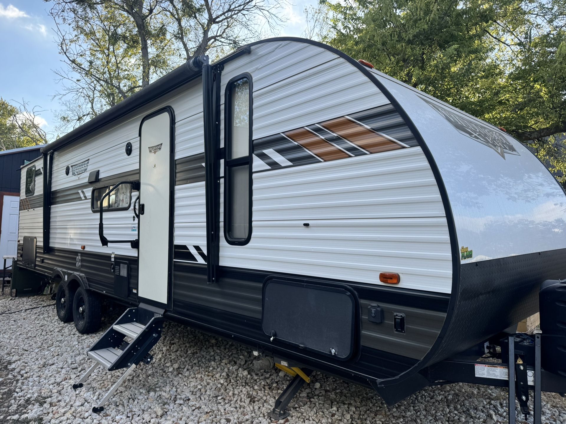 2021 Mint Condition RV 2 Bedrooms Sleeps 10