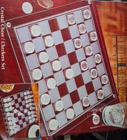 Chess/checkers set