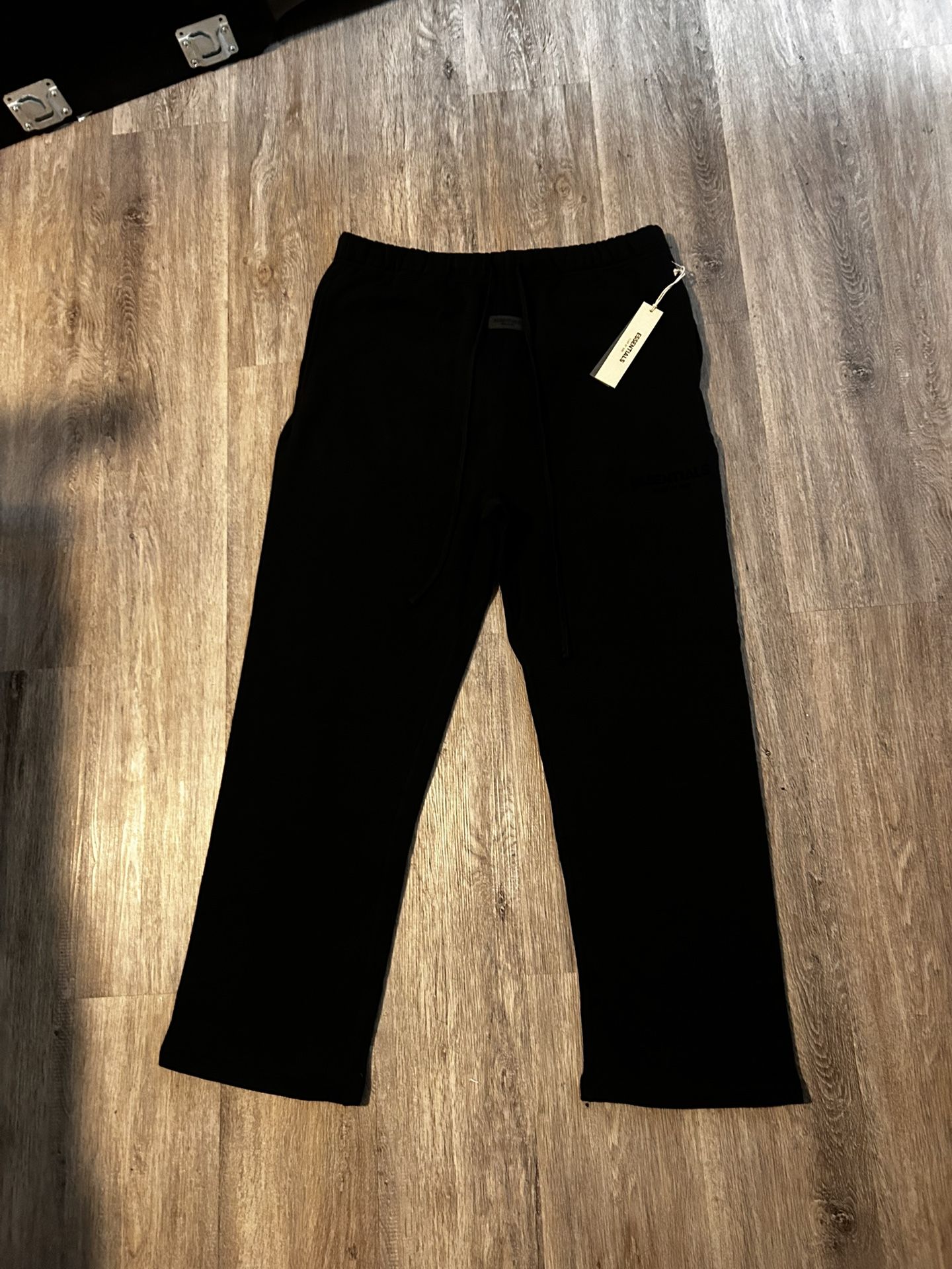 Black Essentials Sweats Baggy