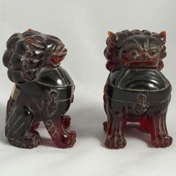 Vintage Chinese Figurine 2 pc A pair of Chinese cherry resin