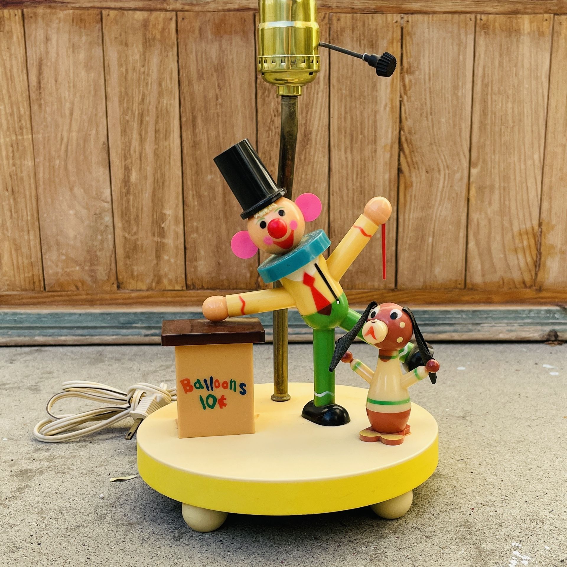 VINTAGE “DOLLY TOY COMPANY” TOY FIGURINES COLLECTIBLE JACK-IN-THE-BOX BALLOONS CIRCUS LAMP BABY TODDLER CHILD ROOM DECOR