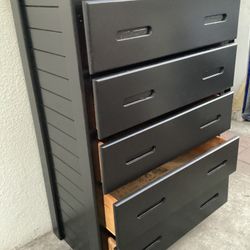 5 Drawers Dresser 