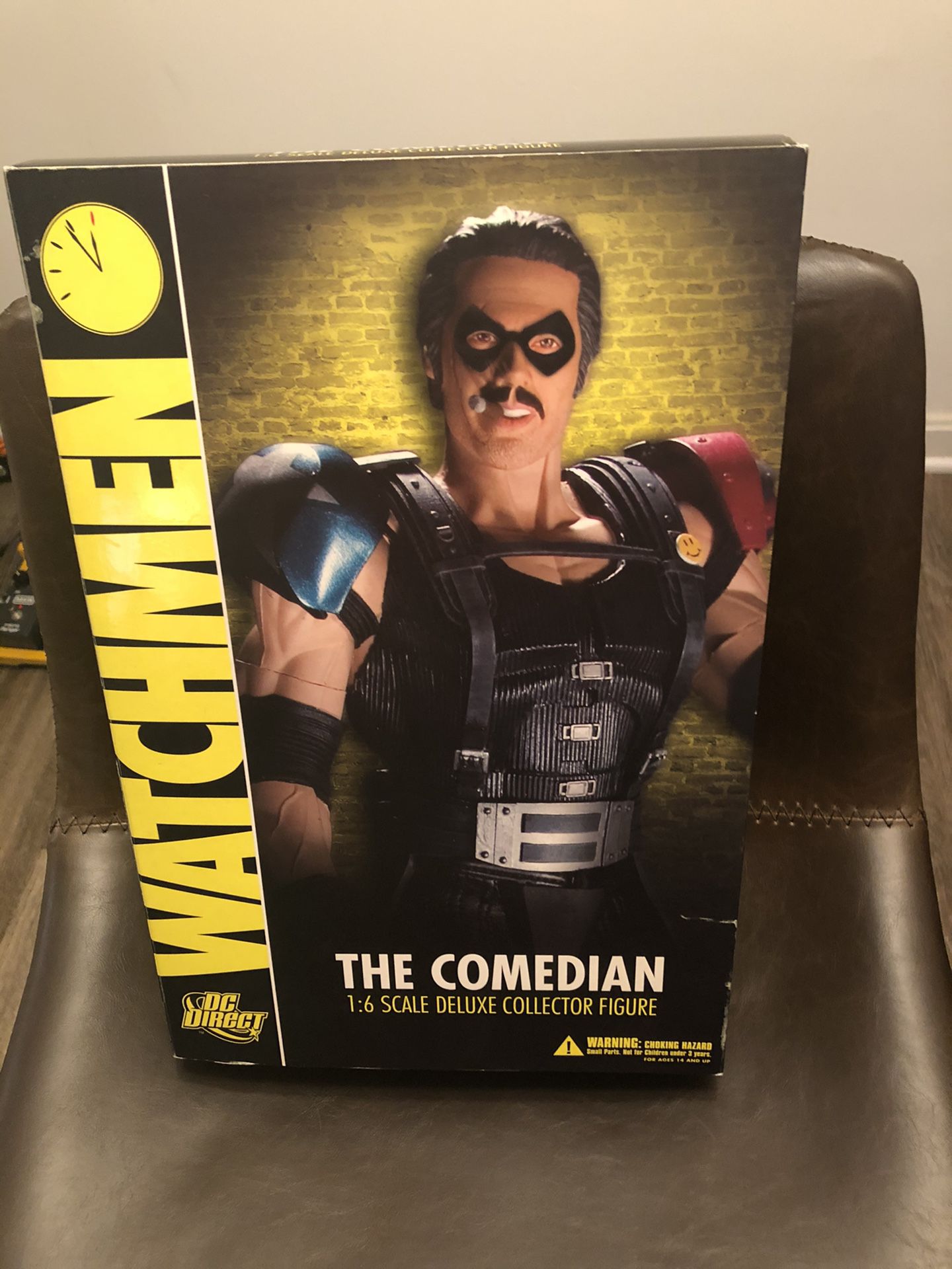 DC Direct 1:6 Comedian Watchmen figure MIB