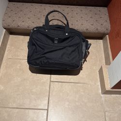 Travel pro pilot tote bag