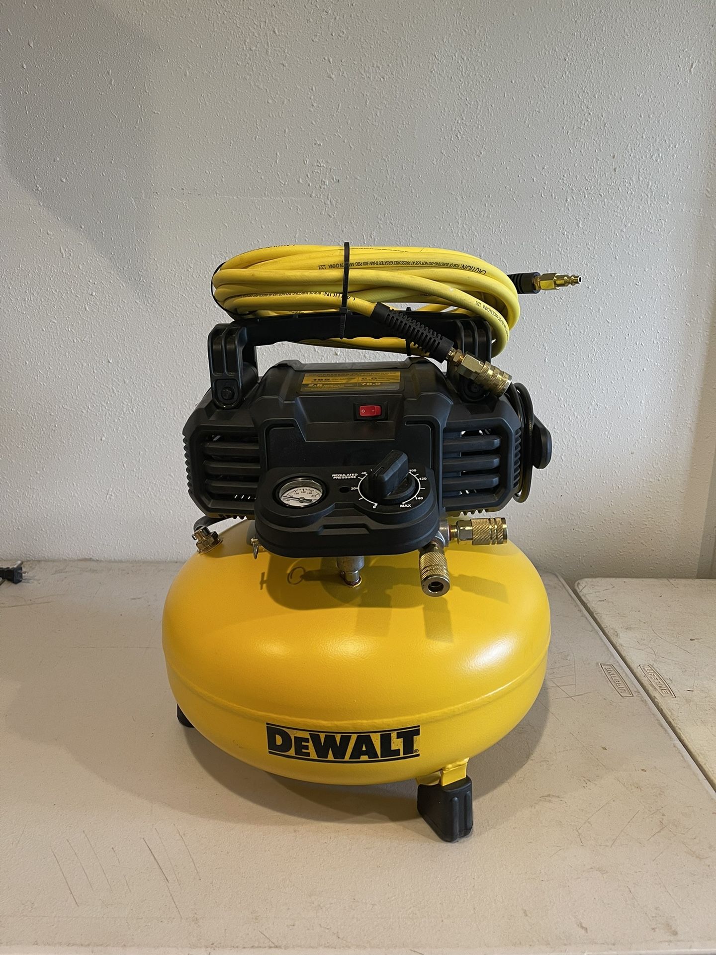 DeWalt 6 Gal. 165 PSI Electric Pancake Air Compressor