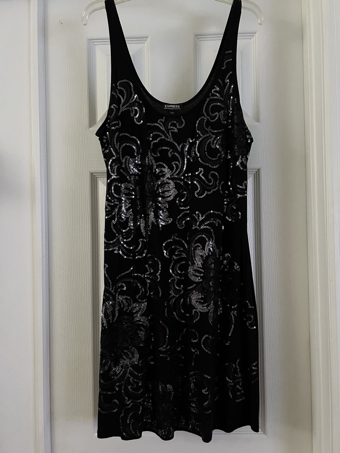 New Express Floral Sequin Lightweight Tunic Length Tank Top Dress Size Large