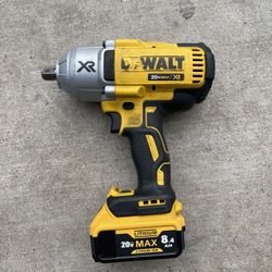 Dewalt 1/2 Impact High Torque With Battery 