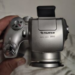 Fujifilm Finepix 3800 Digital Camera