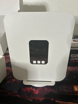 White Smart Display Hub Device 5G gateway