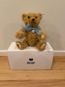 Steiff Bear- Queen Elizabeth II Centennial