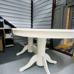 Dining Room Table And 6 Chairs