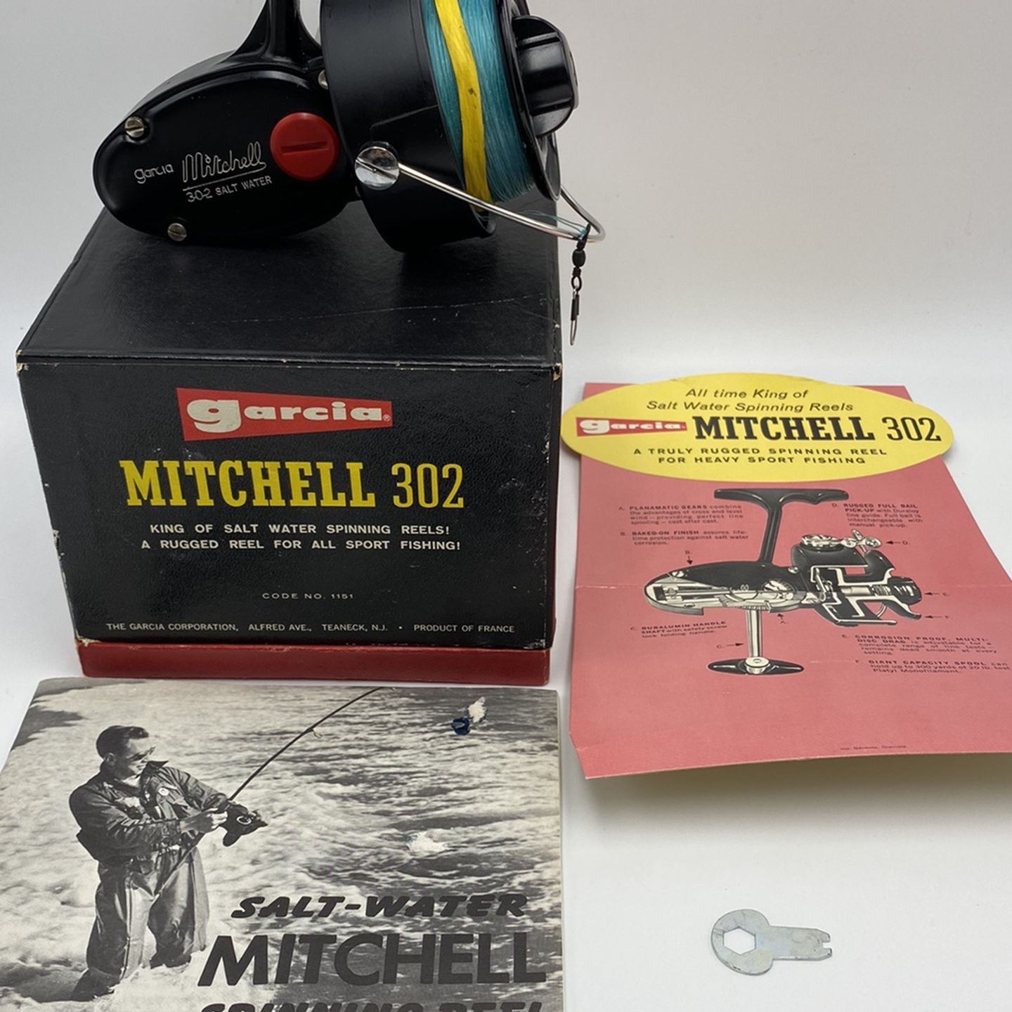 Vintage Garcia Mitchell 302 Salt Water Spinning Reel *NOS* with Literature