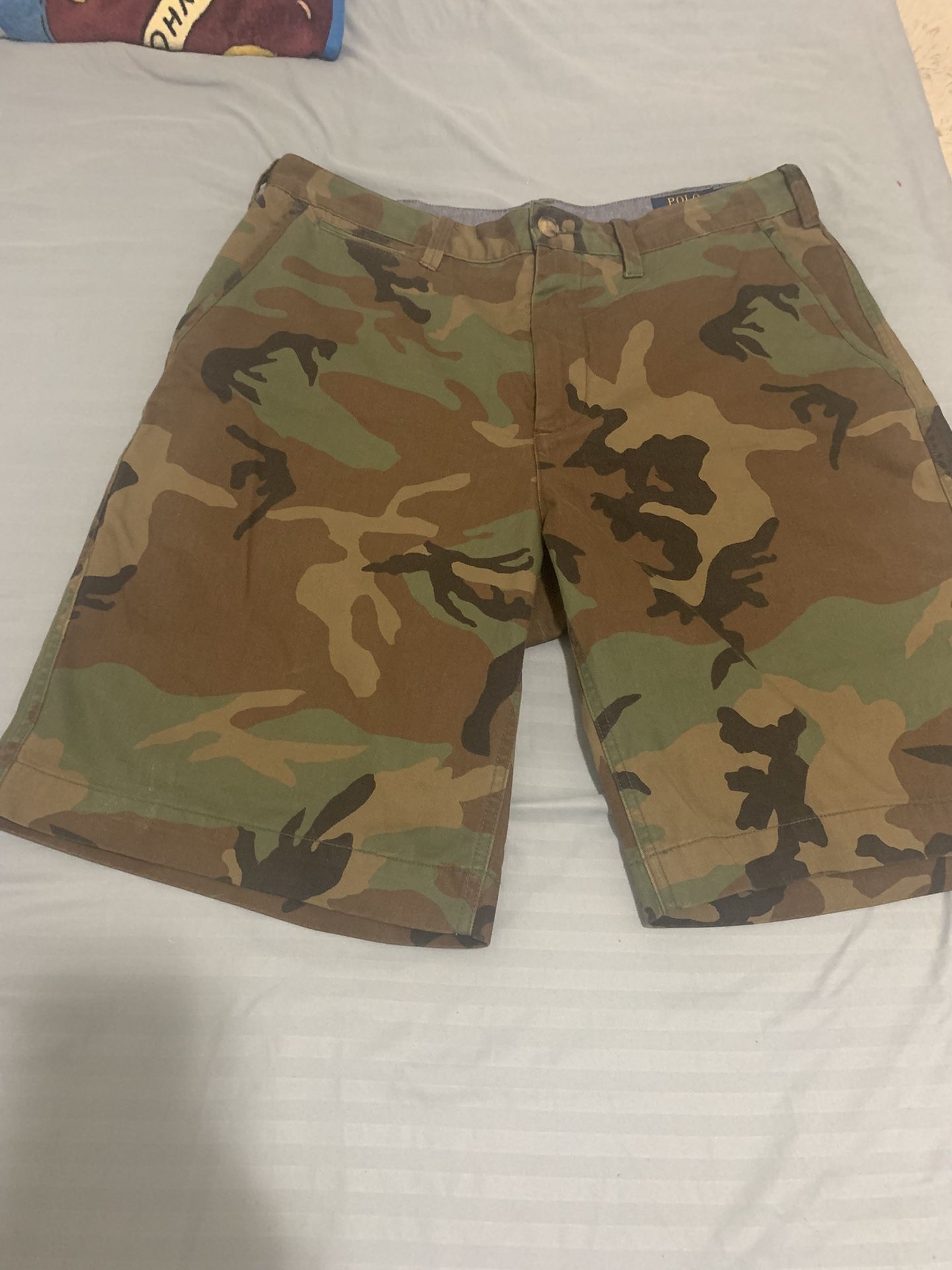 Polo Ralph Lauren Men's Relaxed Fit Camo Shorts 