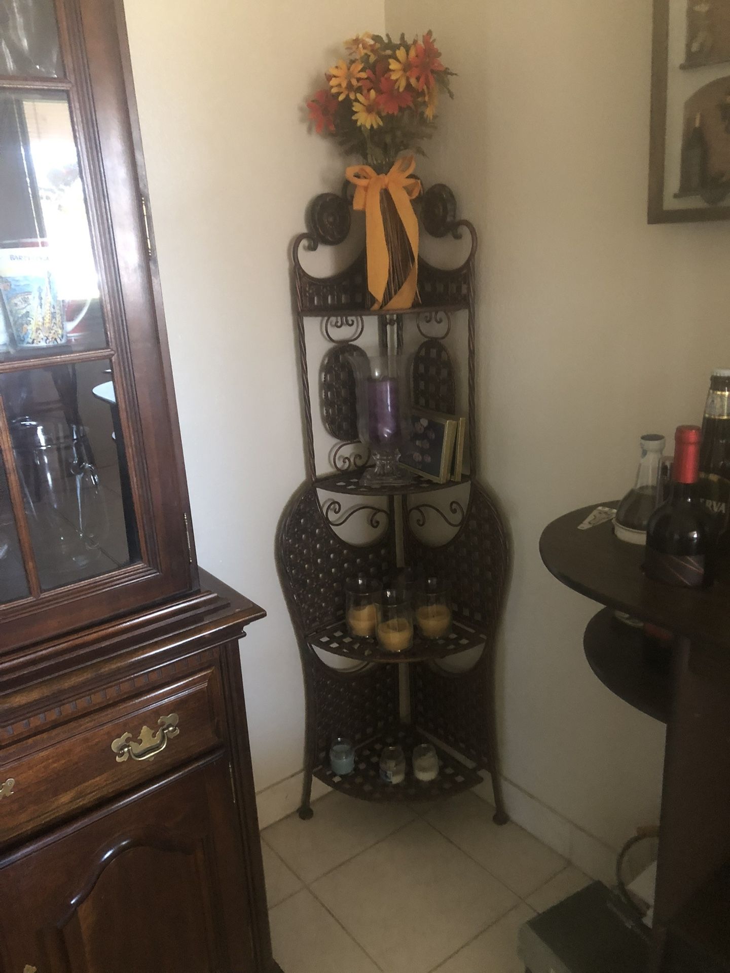 Corner Shelve