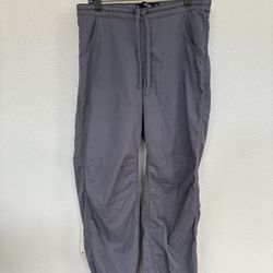 Women’s Adjustable-Rise parachute baggy in Grey color by Hollister Co. pants