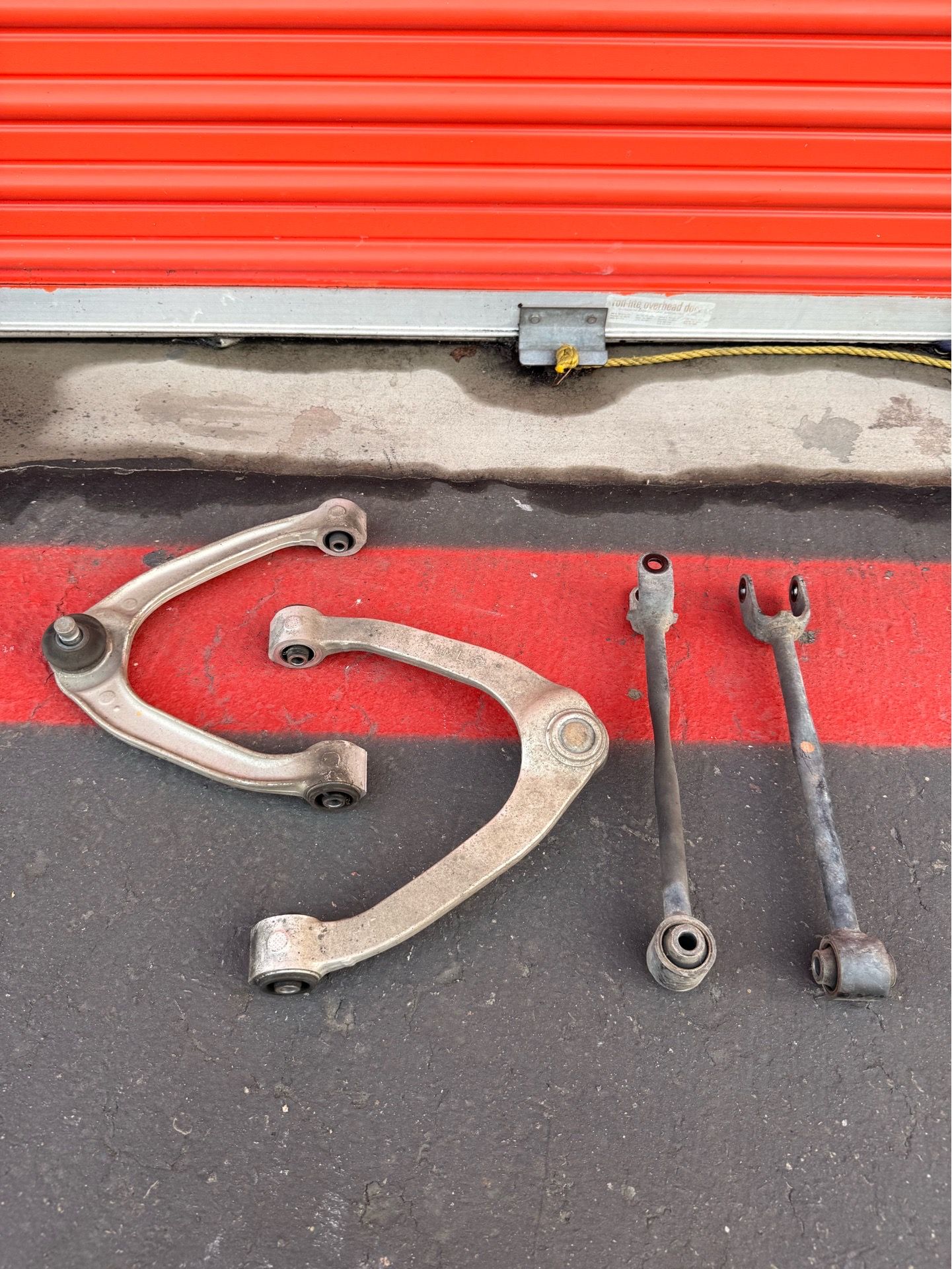 2014 Infiniti Front upper and Rear upper OEM control arms