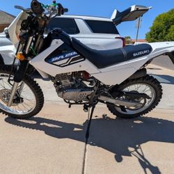 2019 Suzuki DR 200s