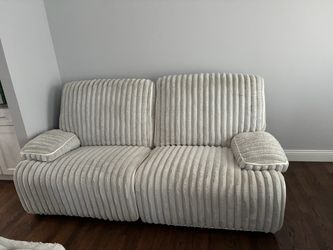7ft Dual Power Reclining Sofa (Gray/White Piping) – Power Headrests & USB
