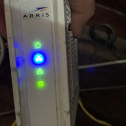 ARRlS SB8200 Surfboard Cable Modem Docsis 3.1 Gigabit Cable Modem Works with COX, Xfinity, Spectrum and Many Other
$70.00