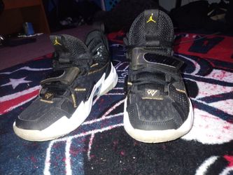 Westbrook zer0 .3(size 7. US men)