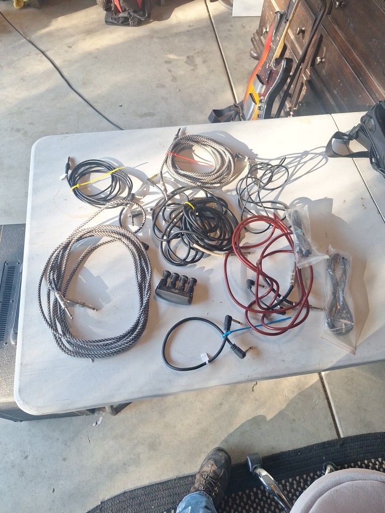 Guitar cables