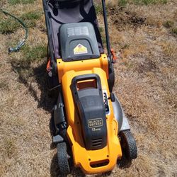 Black+Decker Electric Lawnmower 