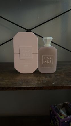 Kayali Yum Boujee Marshmallow 81 Perfume