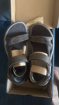 men’s tevas size 12