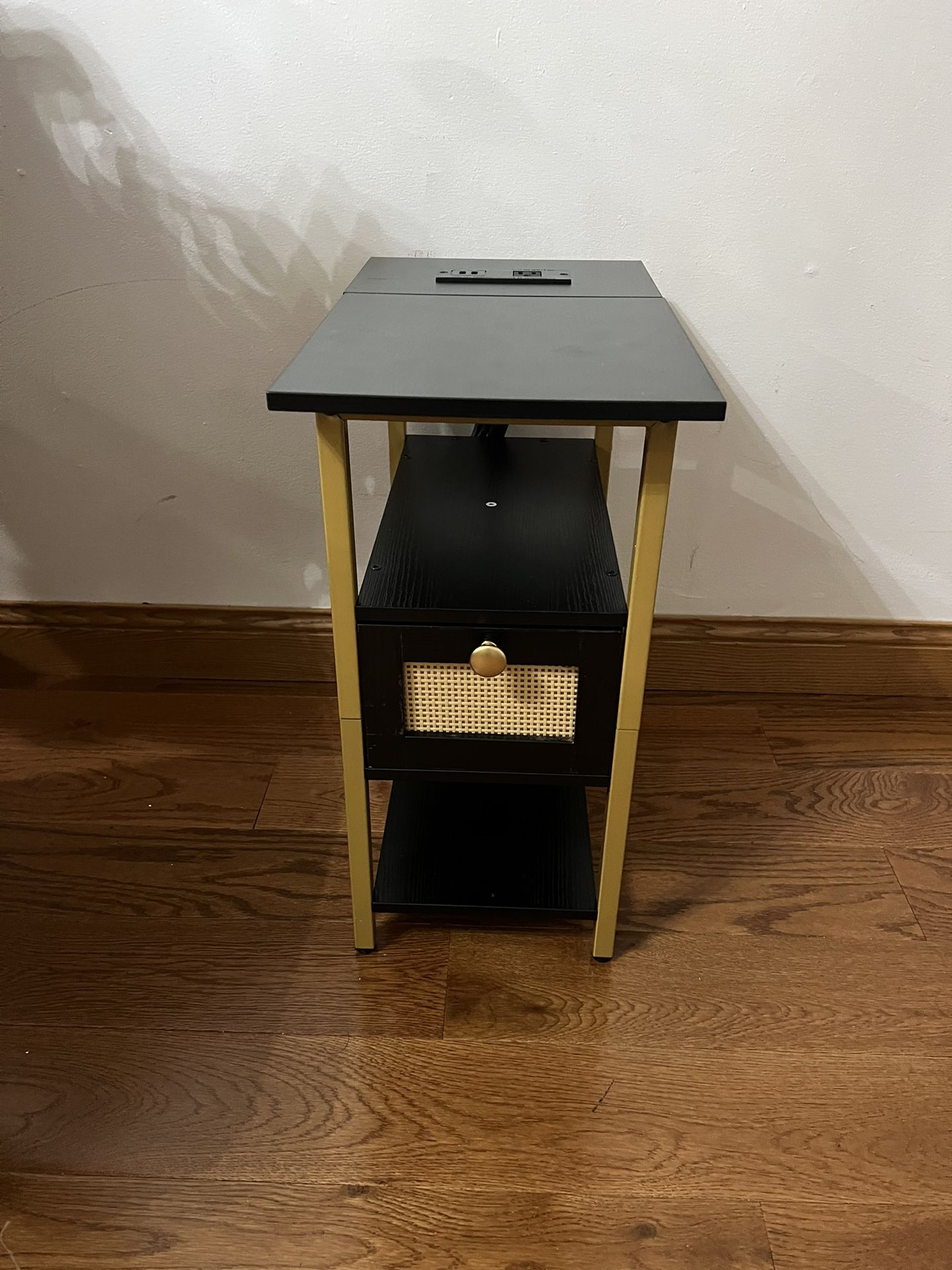 End Table, Side Table with Charging Station, Nightstand 