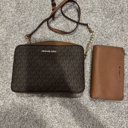 Mk Purse And Wallet 