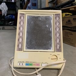 Clairol True To Light VII Lighted Makeup Mirror